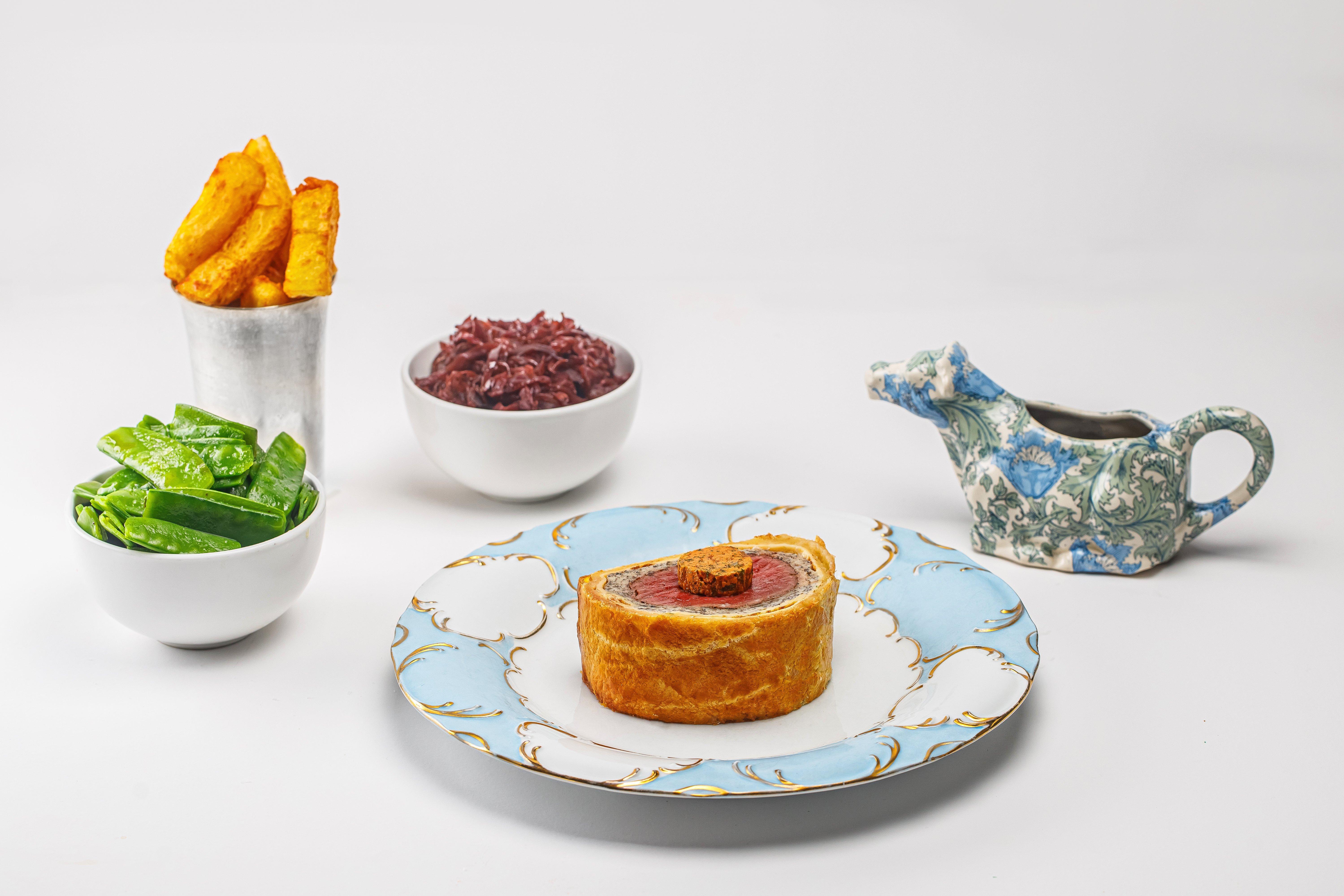 Intercontinental Dubai Marina By Ihg Hotel Exterior photo A traditional English Sunday lunch