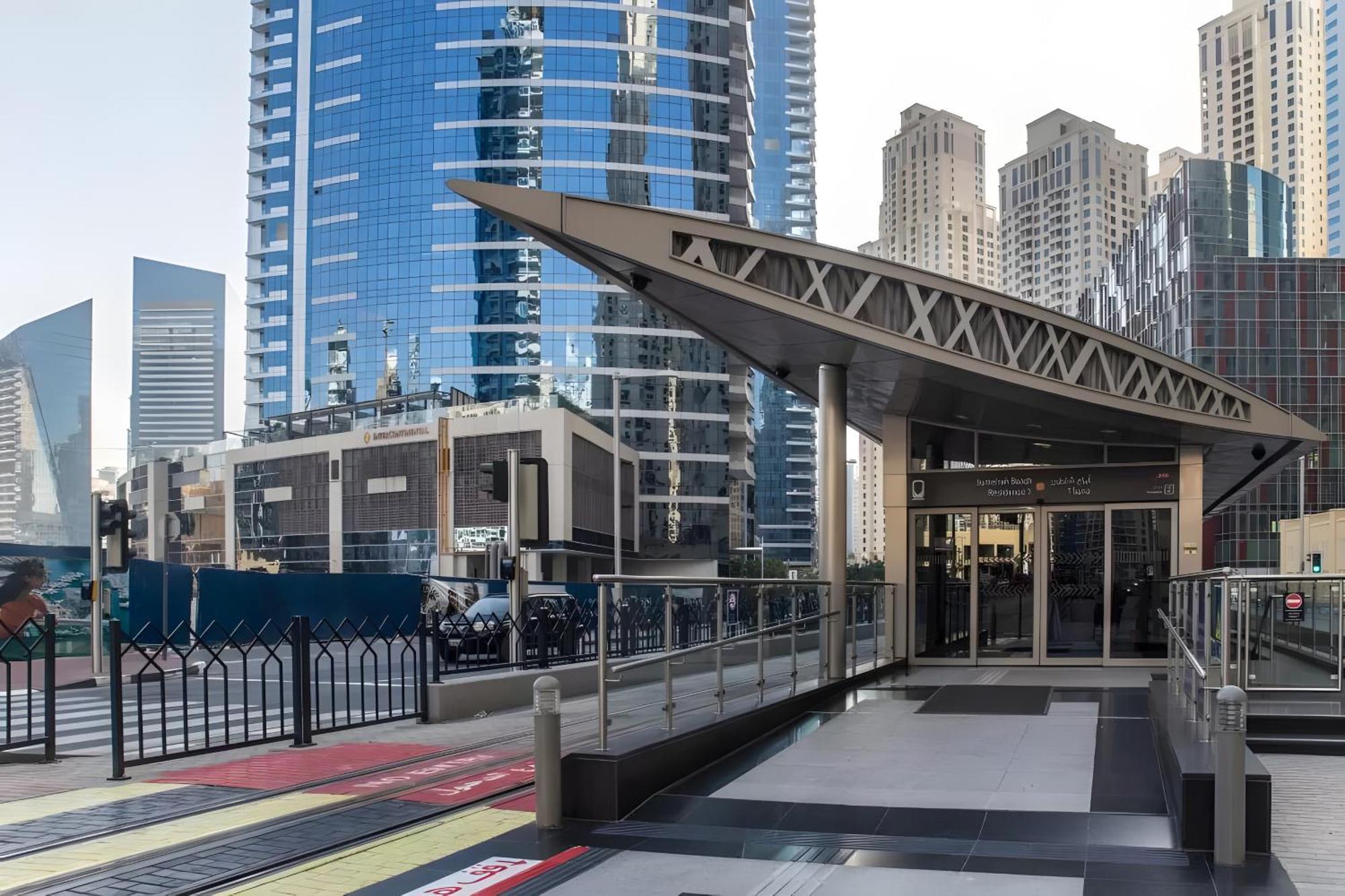 Intercontinental Dubai Marina By Ihg Hotel Exterior photo Al Sufouh Metro Station