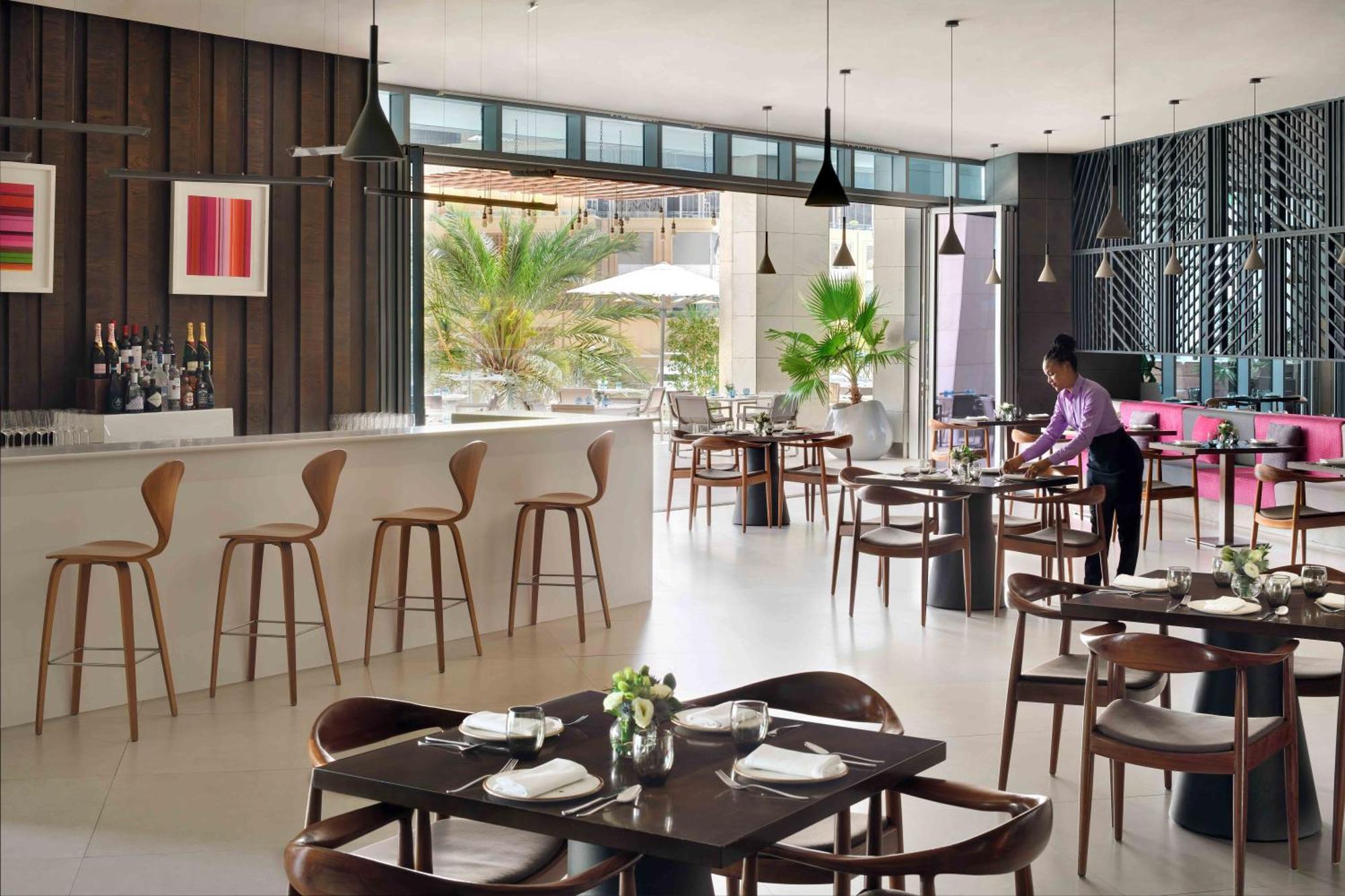 Intercontinental Dubai Marina By Ihg Hotel Exterior photo The restaurant