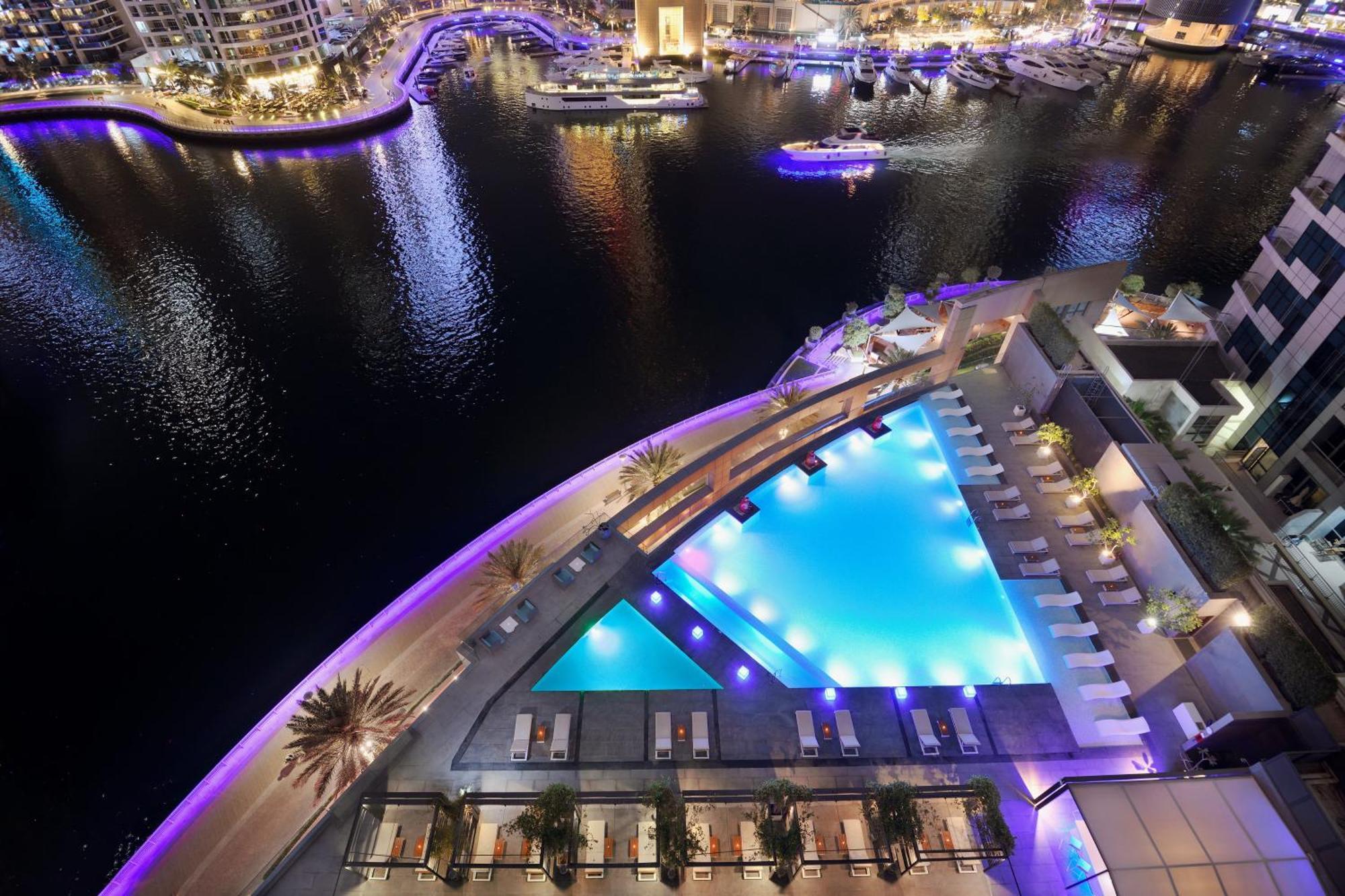 Intercontinental Dubai Marina By Ihg Hotel Exterior photo The swimming pool at the Address Downtown Dubai